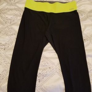 PINK victoria secret CROPPED LEGGINGS  REVERSIBLE